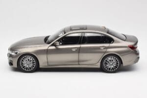 BMW 330i G20 Sølv Norev 1:18 183275 Metal — billede 4 af 8
