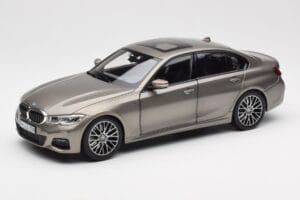 BMW 330i G20 Sølv Norev 1:18 183275 Metal