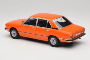 BMW 5 Series E12 Orange MCG 1:18 MCG18540 Metal — billede 5 af 6