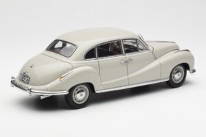 BMW 501 Cortina Grå AUTOart 1:18 80430393098 Metal — billede 3 af 8