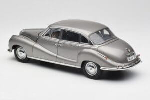 BMW 502 2.6 Luxus Silver Beige Metallic AUTOart 1:18 70591 Metal — billede 7 af 8