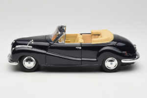 BMW 502 Cabriolet Sort Maisto 1:18 31817 Metal — billede 4 af 8