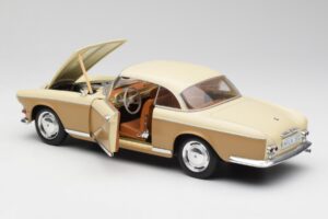 BMW 503 Beige Revell 1:18 8832 Metal — billede 5 af 8
