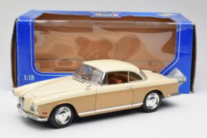 BMW 503 Beige Revell 1:18 8832 Metal — billede 8 af 8