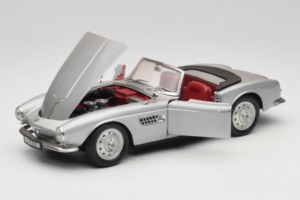 BMW 507 Cabriolet Sølv Revell 1:18 8829 Metal — billede 2 af 8