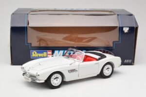 BMW 507 Touring Sport Feather White Revell 1:18 8810 Metal — billede 8 af 8