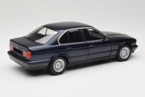 BMW 535i E34 Blue Metallic Minichamps 1:18 100024004 Metal — billede 3 af 8