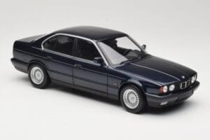 BMW 535i E34 Blue Metallic Minichamps 1:18 100024004 Metal — billede 6 af 8