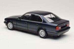BMW 535i E34 Blue Metallic Minichamps 1:18 100024004 Metal — billede 7 af 8