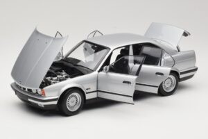 BMW 535i E34 Sølv Minichamps 1:18 100024005 Metal — billede 2 af 8
