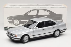 BMW 535i E34 Sølv Minichamps 1:18 100024005 Metal — billede 8 af 8