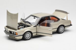 BMW 635 CSi E24 Bronzit Beige Metallic AUTOart 1:18 70523 Metal — billede 2 af 8