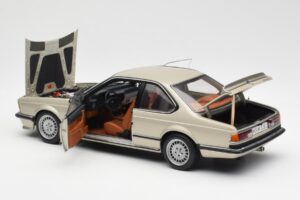 BMW 635 CSi E24 Bronzit Beige Metallic AUTOart 1:18 70523 Metal — billede 5 af 8