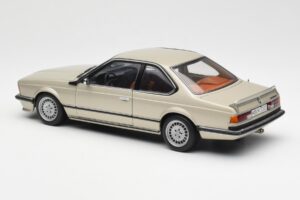 BMW 635 CSi E24 Bronzit Beige Metallic AUTOart 1:18 70523 Metal — billede 7 af 8