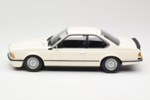 BMW 635 CSi E24 Hvid Minichamps 1:18 155028102 Metal — billede 3 af 6