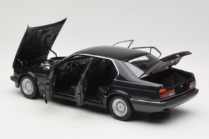 BMW 730i E32 Black Metallic Minichamps 1:18 100023002 Metal — billede 5 af 8