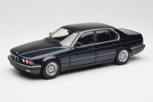 BMW 730i E32 Blå Metallic Minichamps 1:18 100023006 Metal