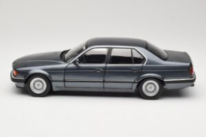 BMW 730i E32 Grey Metallic Minichamps 1:18 100023005 Metal — billede 4 af 8
