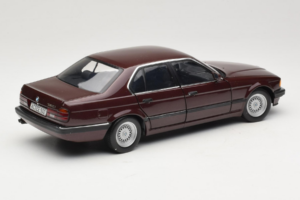 BMW 730i E32 Red Metallic Minichamps 1:18 100023001 Metal — billede 3 af 8