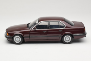 BMW 730i E32 Red Metallic Minichamps 1:18 100023001 Metal — billede 4 af 8