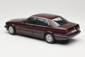 BMW 730i E32 Red Metallic Minichamps 1:18 100023001 Metal — billede 7 af 8