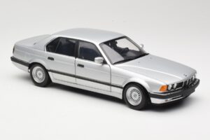 BMW 730i E32 Sølv Minichamps 1:18 100023000 Metal — billede 6 af 8