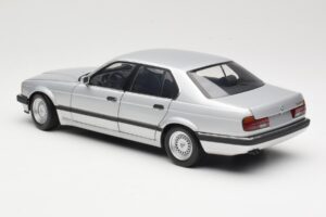 BMW 730i E32 Sølv Minichamps 1:18 100023000 Metal — billede 7 af 8