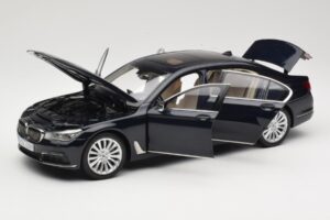 BMW 750Li F02 Imperial Blue Paragon 1:18 80432405586 Metal — billede 2 af 8