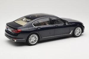 BMW 750Li F02 Imperial Blue Paragon 1:18 80432405586 Metal — billede 3 af 8