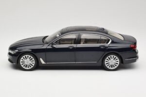 BMW 750Li F02 Imperial Blue Paragon 1:18 80432405586 Metal — billede 4 af 8