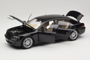 BMW 760Li E66 Individual Sort Kyosho 1:18 08573RB Metal — billede 2 af 8