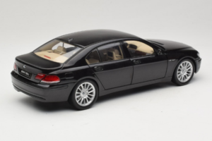 BMW 760Li E66 Individual Sort Kyosho 1:18 08573RB Metal — billede 3 af 8