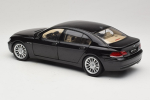 BMW 760Li E66 Individual Sort Kyosho 1:18 08573RB Metal — billede 7 af 8