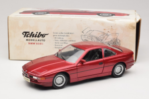 BMW 850i E31 Rød Tchibo 1:18 36157 Metal — billede 8 af 8