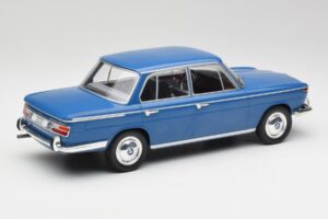BMW 2000 Tilux E120 Caribe Blå MCG 1:18 MCG18291 Metal — billede 2 af 6