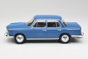 BMW 2000 Tilux E120 Caribe Blå MCG 1:18 MCG18291 Metal — billede 3 af 6