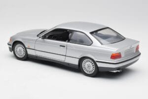 BMW 3 Series E36 Coupe Sølv UT Models 1:18 180023321 Metal — billede 7 af 8