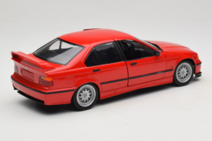 BMW 318is E36 Hellrot UT Models 1:18 180024302-R1 Metal — billede 3 af 8