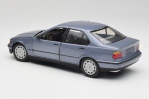 BMW 3-Series E36 Avus Blå UT Models 1:18 180023300 Metal — billede 7 af 8