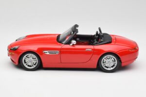 BMW Z8 E52 Roadster Knaldrød Bburago 1:18 12032 Metal — billede 4 af 8