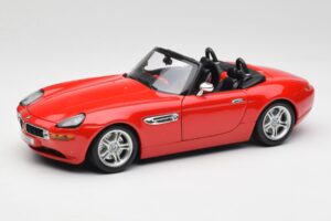 BMW Z8 E52 Roadster Knaldrød Bburago 1:18 12032 Metal