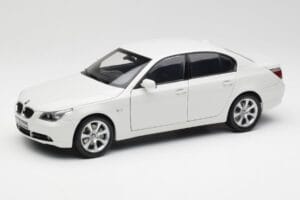 BMW E60 545i Alpine Hvid Kyosho 1:18 08591W Metal