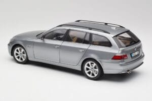 BMW 545i E61 Touring Lysegrå Kyosho 1:18 80430308414 Metal — billede 7 af 8