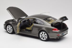 BMW 6 E63 Coupe Lys Bronze Kyosho 1:18 80430153283 Metal — billede 5 af 8