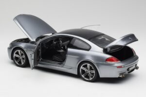 BMW M6 E63 Silver Grå Kyosho 1:18 08703GR Metal — billede 5 af 8