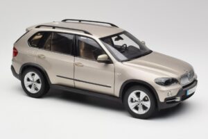 BMW X5 E70 4.8i Platinum Bronze Metallic Kyosho 1:18 80430413413 Metal — billede 6 af 8