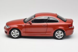 BMW 1 E82 Coupe Orange Kyosho 1:18 80430427064 Metal — billede 4 af 8