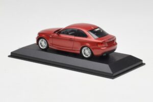 BMW 1M E82 Orange Minichamps 1:43 413020023 Metal — billede 3 af 5