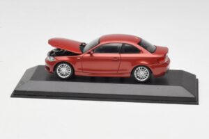 BMW 1M E82 Orange Minichamps 1:43 413020023 Metal — billede 4 af 5