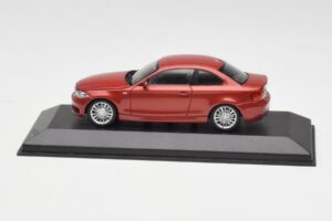 BMW 1M E82 Orange Minichamps 1:43 413020023 Metal